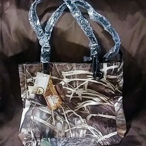 Mossy oak tote with matching wallet